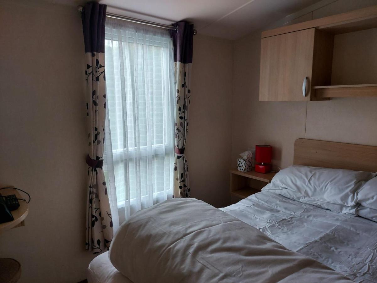 6 Berth Pet Friendly Caravan On Sandy Glade Berrow Εξωτερικό φωτογραφία